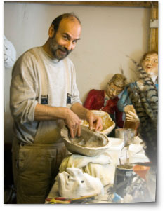 Klaus Leder in seinem Atelier